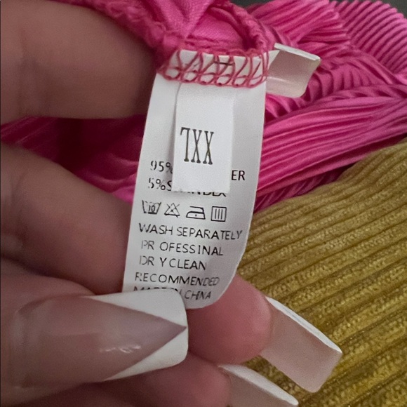 🛍️ Women's Fuchsia Pink Accordion Pleat Wide Leg Pants Size LARGE - Picture 5 of 5